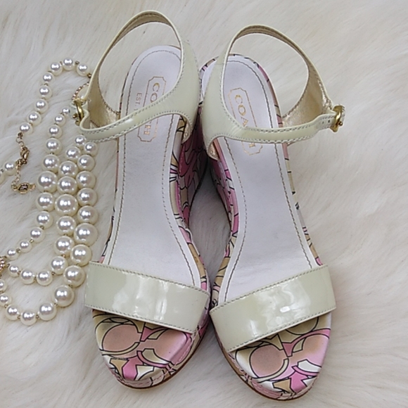 Coach Klara size 7 womens pink logo wedge - Picture 2 of 6